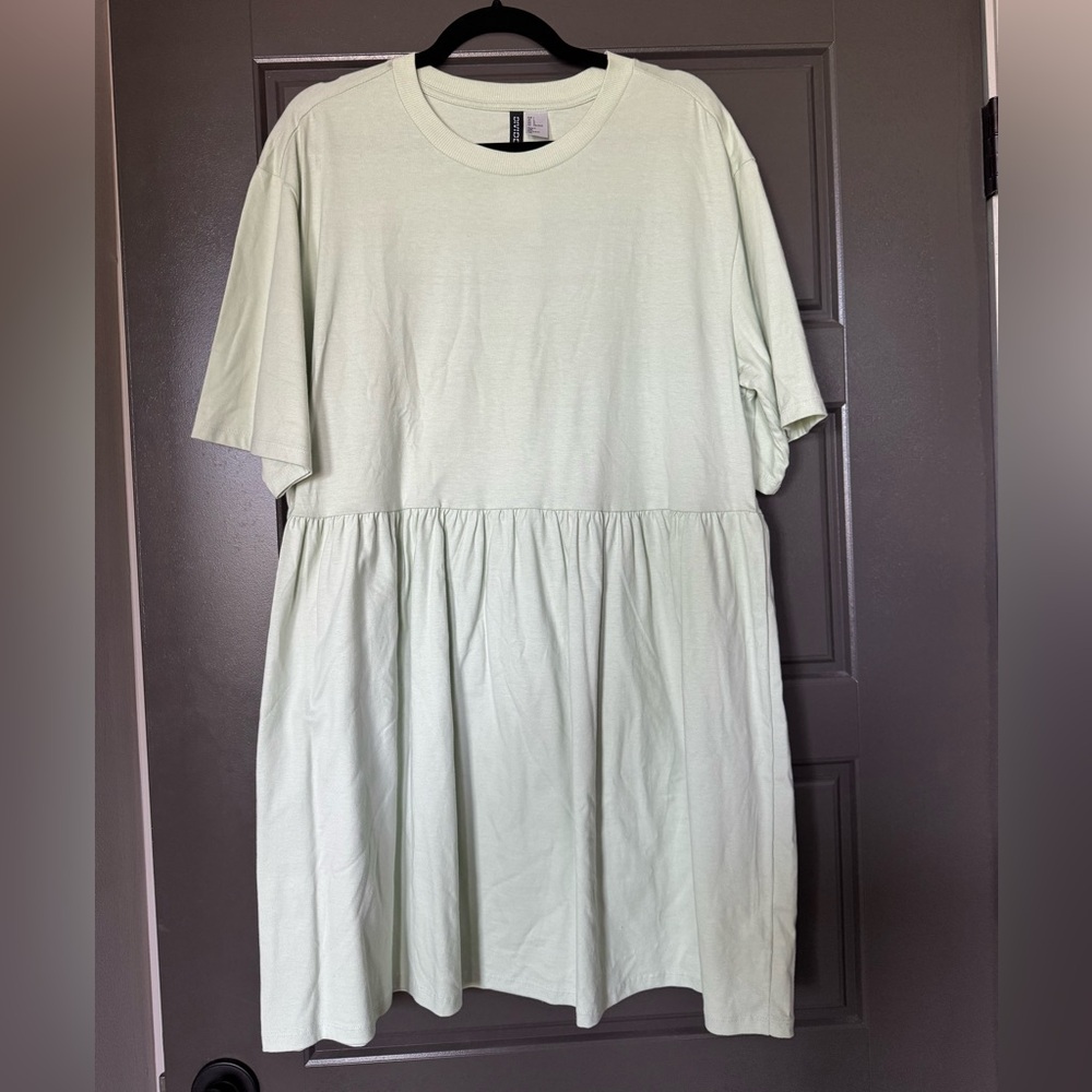 New H&M Mint Green Tshirt Dress, Size Large